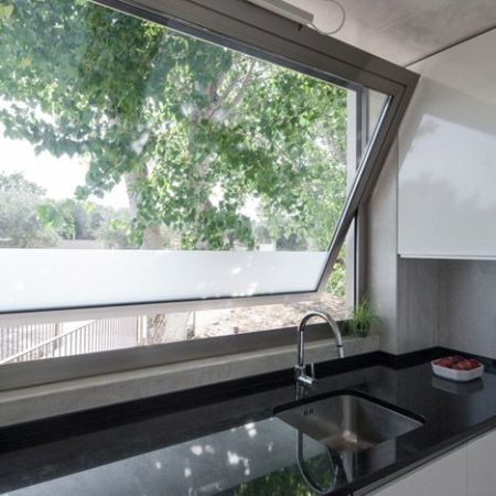 House over Warehouse by Miguel Marcelino